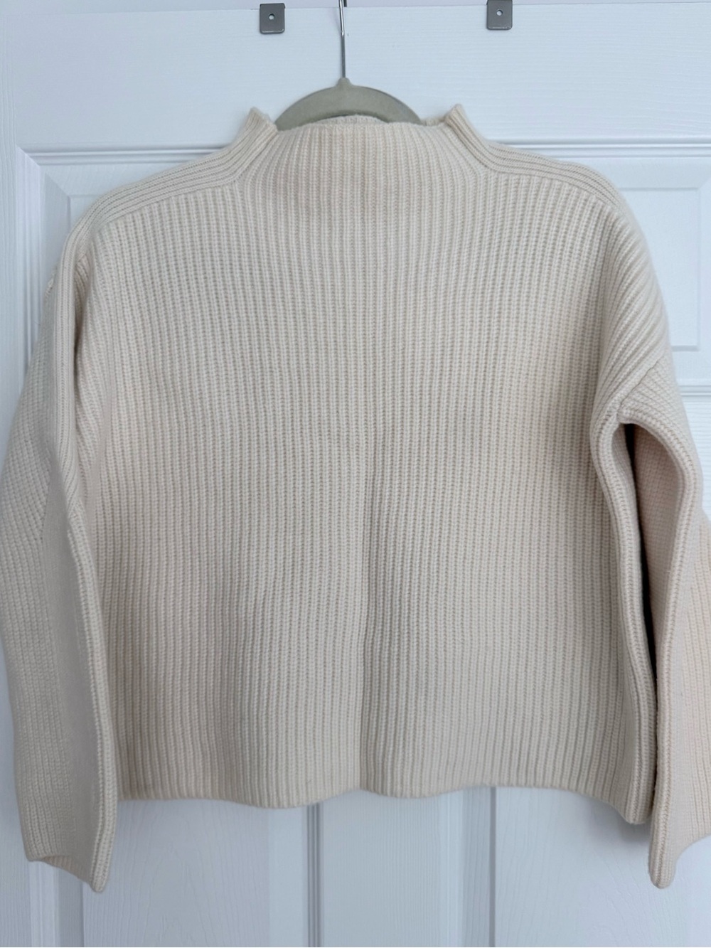 AYR 100% extra fine merino wool ribbed crew neck sweater in cream (M)